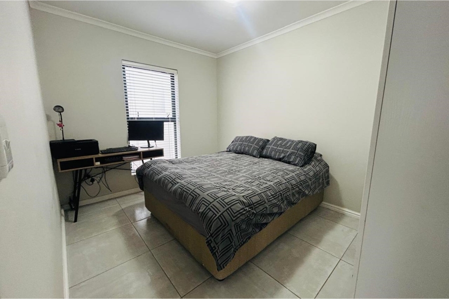 2 Bedroom Property for Sale in Aan de Wijnlanden Western Cape